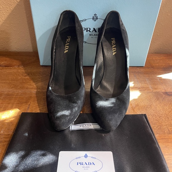 Prada Women's Black Pumps - Picture 1 of 3